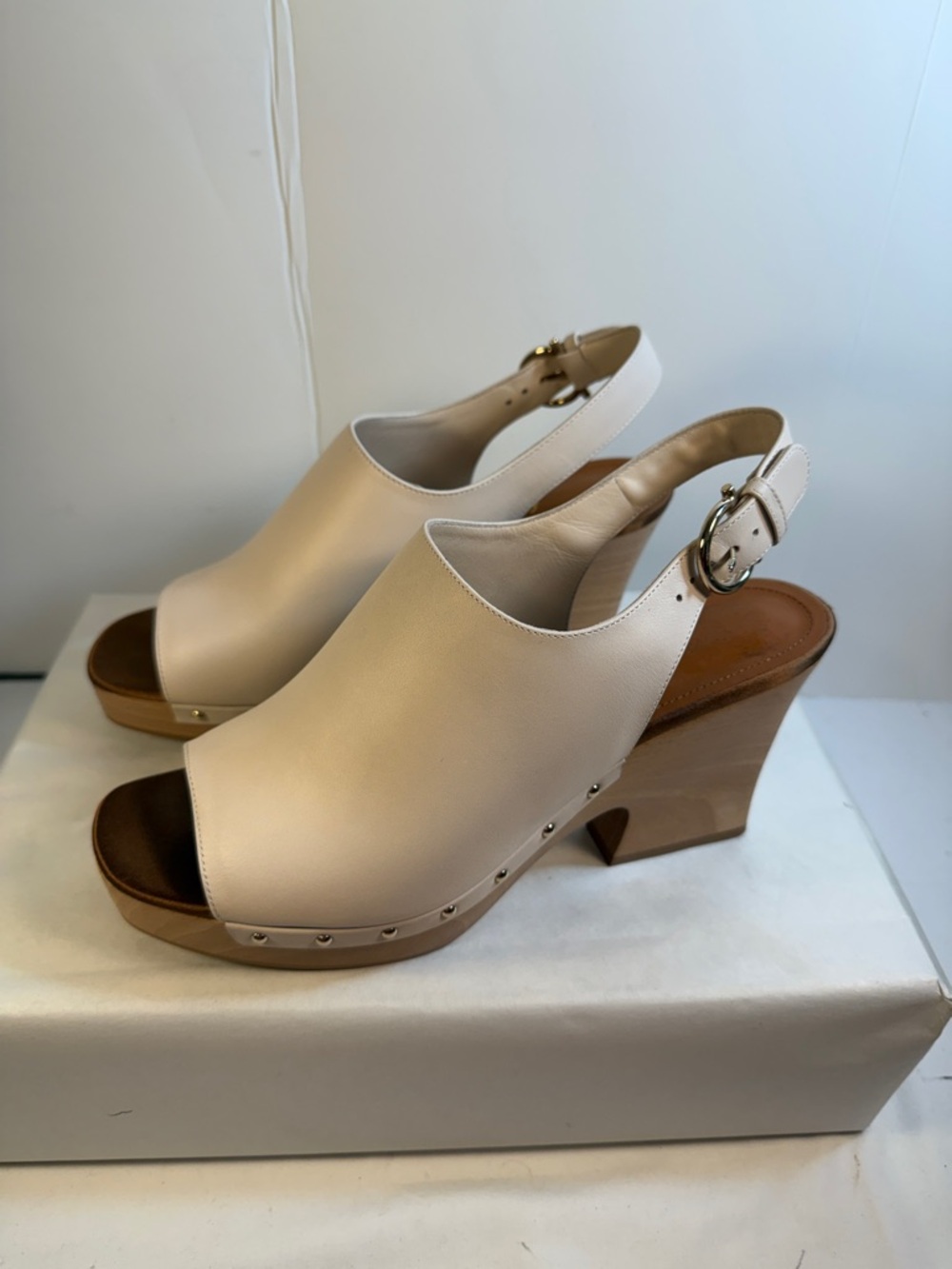 Salvatore Ferragamo Women’s Cream Slingback Wedge Sandals